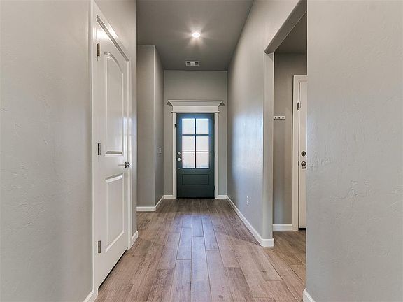 4th image of 15913 Ironstone Dr