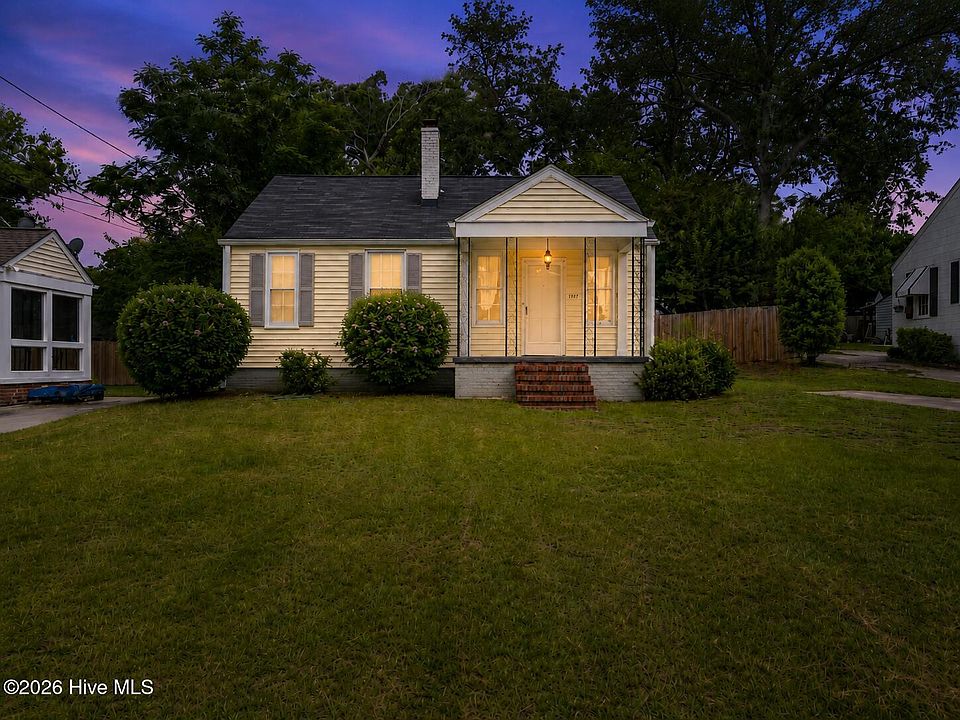 1st image of 1747 King Woods Drive