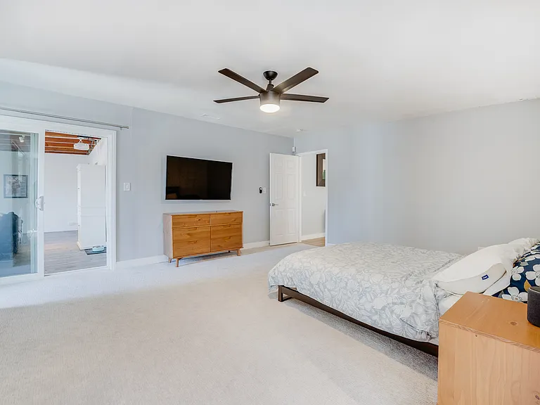 530 Kirtright St — Photo 20