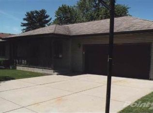 1526 S Walnut St, Janesville, WI 53546