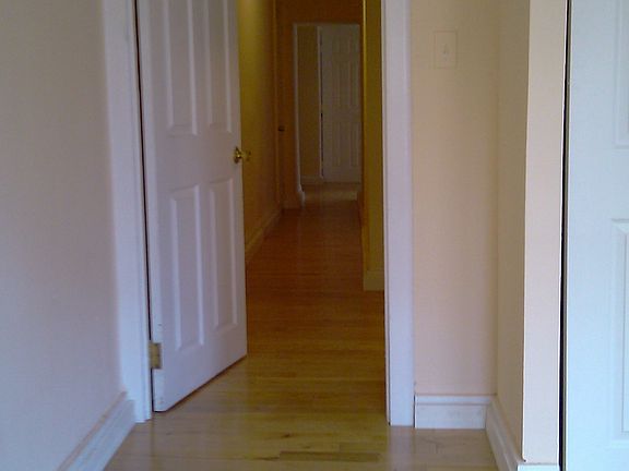 3rd image of 1521 Arrott Street # 1 St Floor