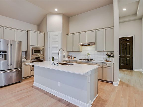 5th image of 21508 Hines Ln