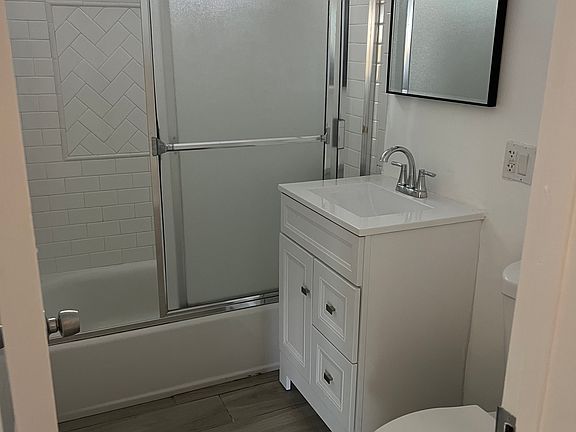 5th image of 4039 W 136th St #4