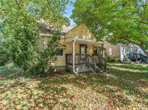 843 Davies Ave, Akron, OH 44306