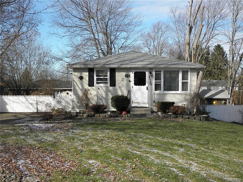 1st image of 4040 Iroquois Ave