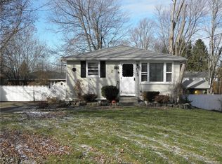 4040 Iroquois Ave, Buffalo, NY 14219