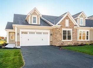 209 Cos Grande Hts, Rochester, NY 14618