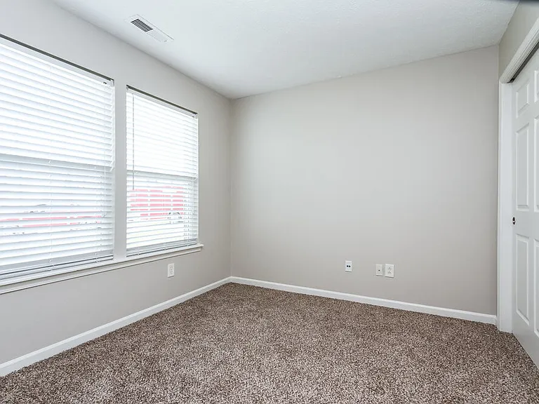 1108 Newgate Cir — Photo 12