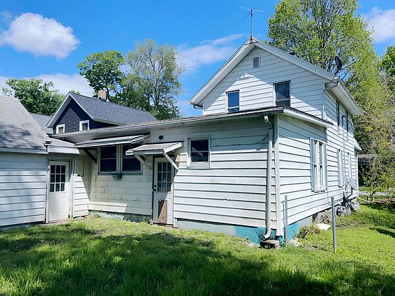 4th image of 108 Union St