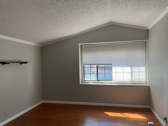 3rd image of 4336 Palmdale St