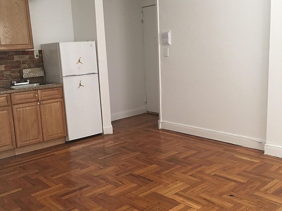 2nd image of 2735 Marion Ave