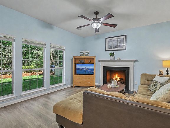 2nd image of 489 Antebellum Ln