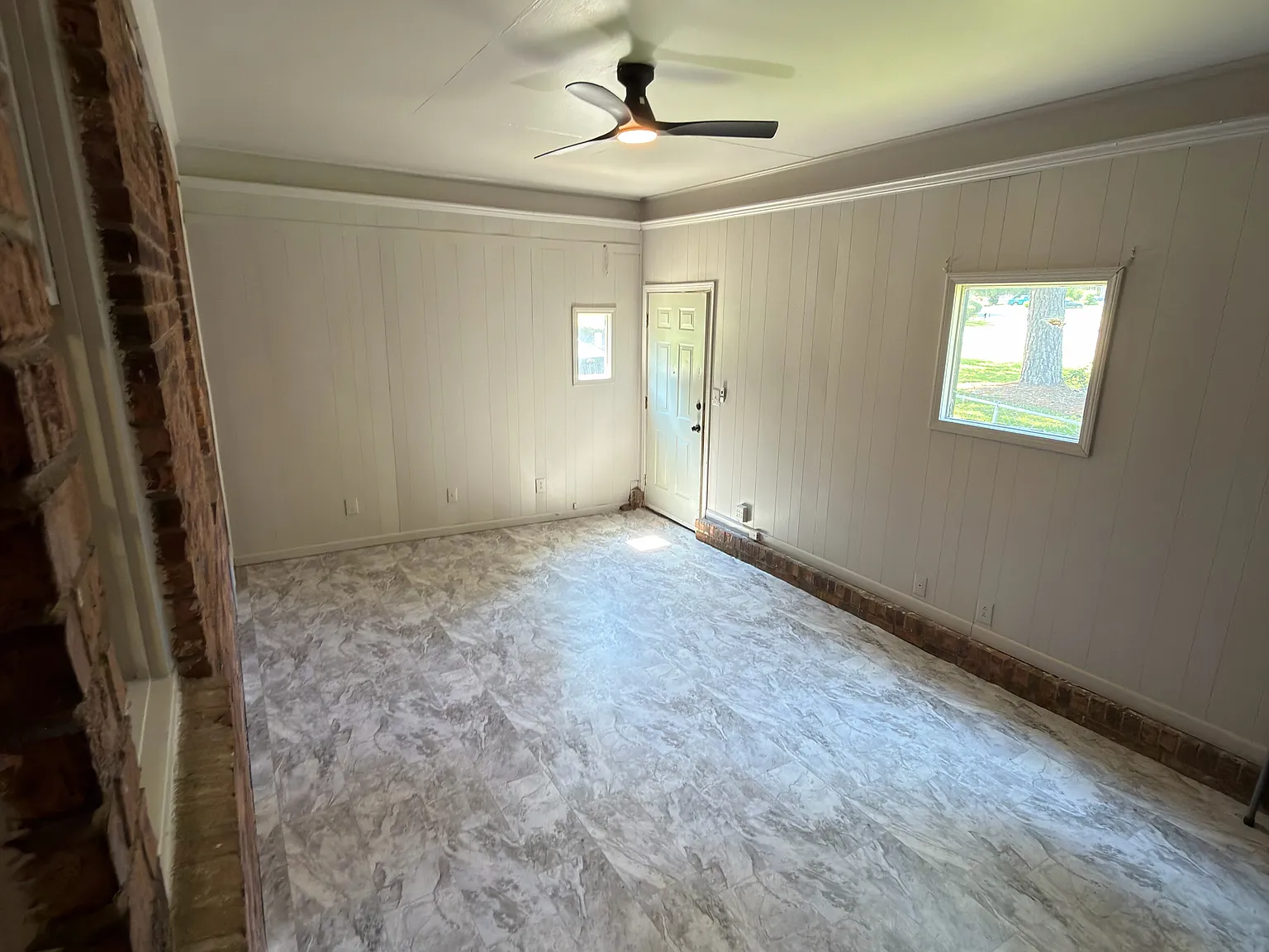4 bed, 1660 sqft, $2,100 — Photo 3