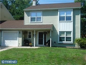 1st image of 210 Lafayette Dr