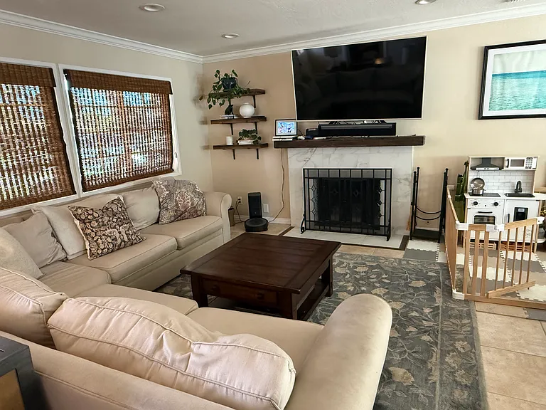 1180 Bismark Way — Photo 3