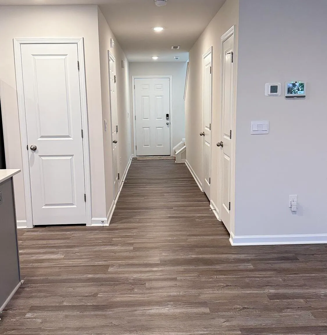 3 bed, 2.5 bath, $1,700 — Photo 2