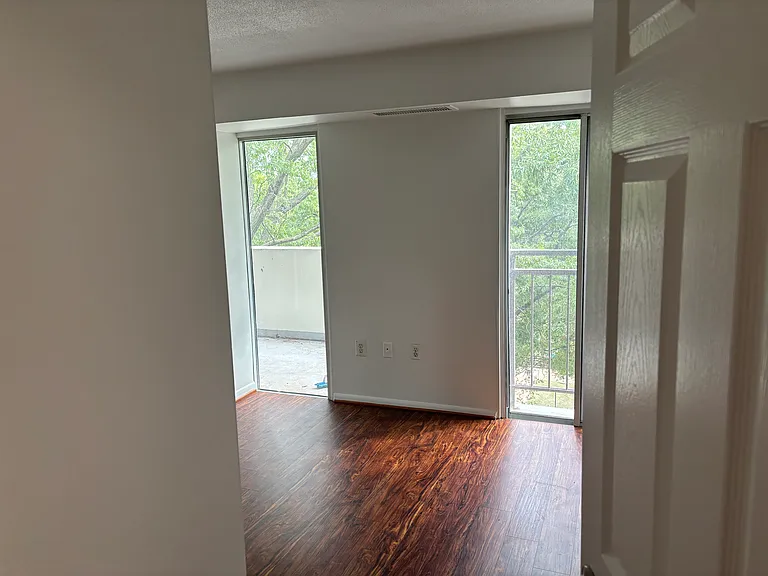 700 7th St SW #607 — Photo 8