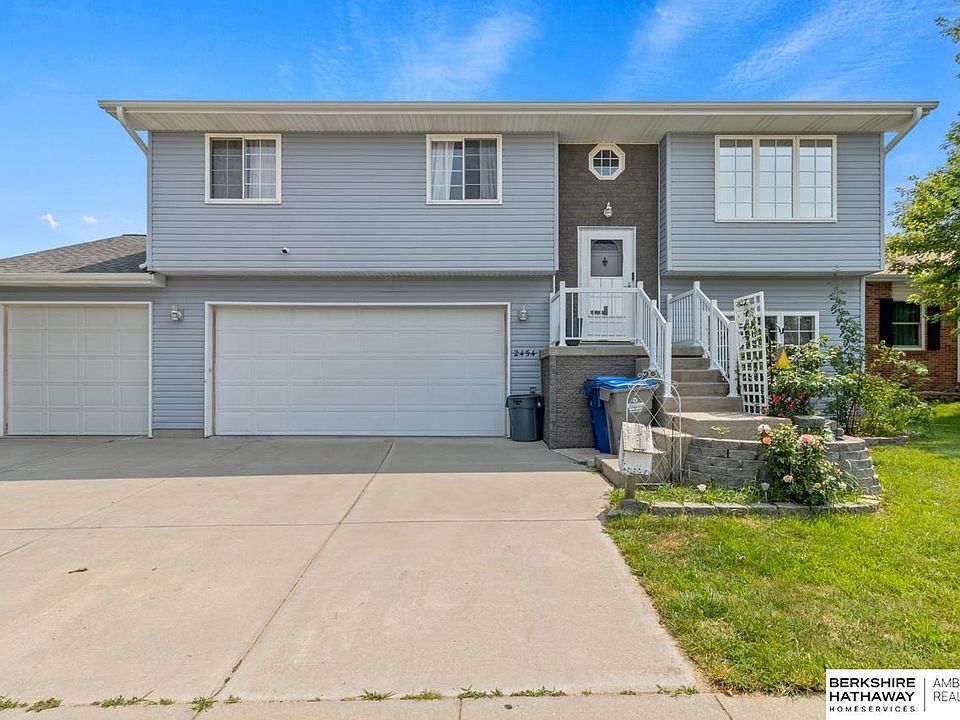 1st image of 2454 NW 45th St