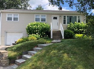 5 Continental Dr, Middletown, RI 02842