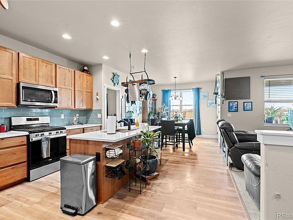 3rd image of 109 7th Avenue