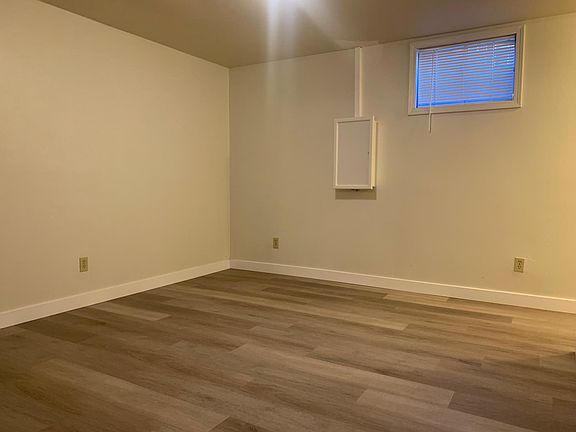 3rd image of 814 13th Ave S #B