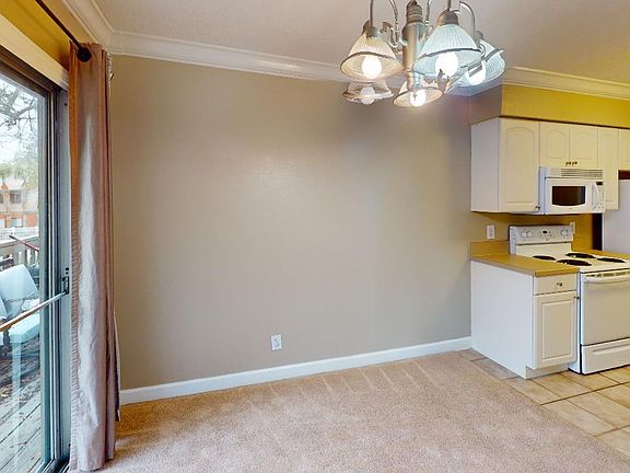 4th image of 1800 Park Ave APT 470