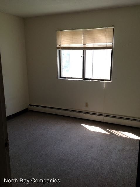 2nd image of 615 Ontario St SE APT 3
