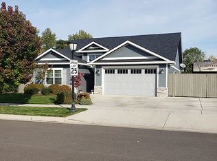 3881 Arizona Dr, Medford, OR