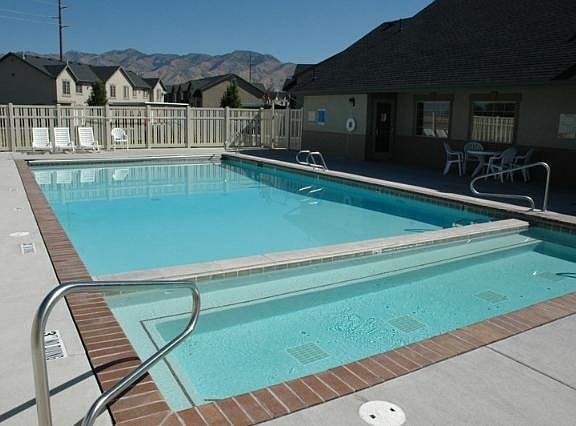 Pool and year-round hot tub