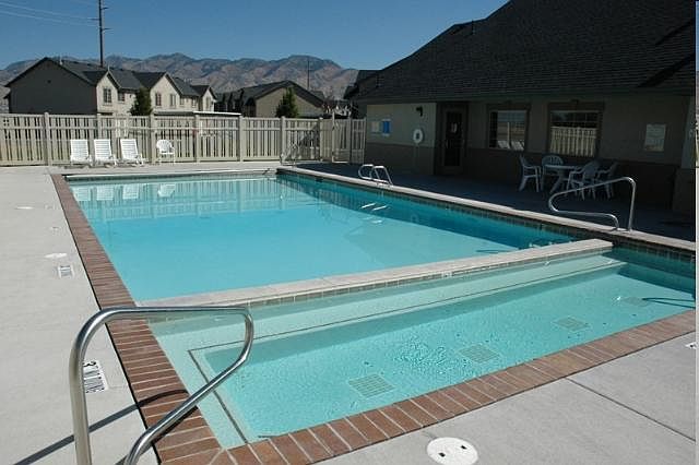 Pool and year-round hot tub