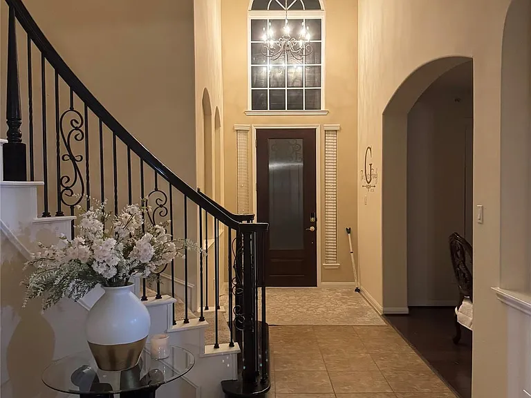 2719 Lake Villa Dr — Photo 12
