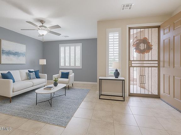 3rd image of 887 W HEREFORD Drive