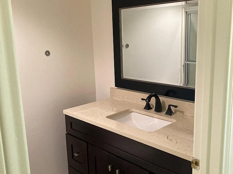 1924 Pelham Ave #202 — Photo 5