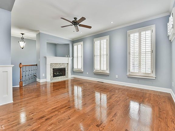 5th image of 3332 Chestnut Woods Cir