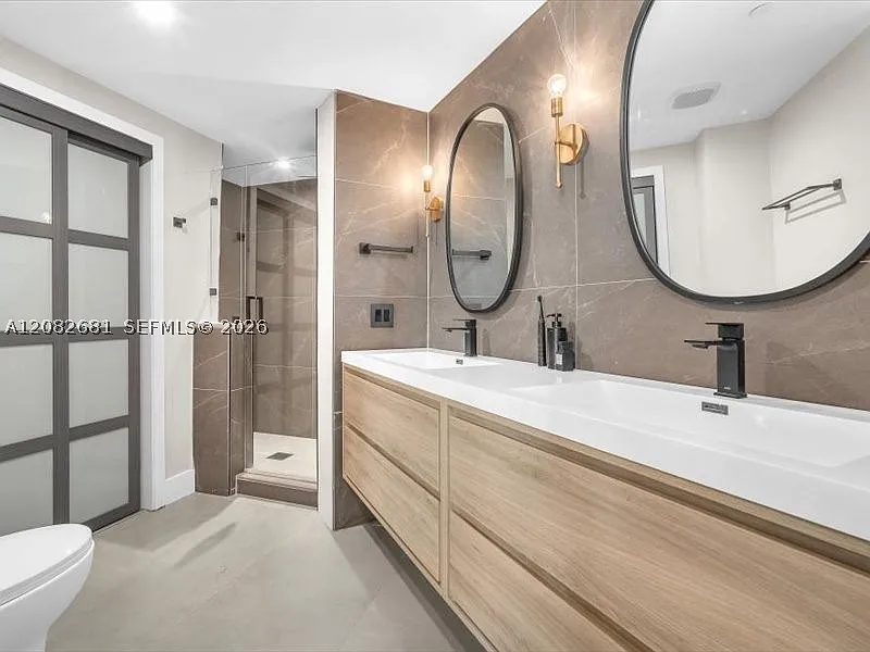 55 SE 6th Ave #2902