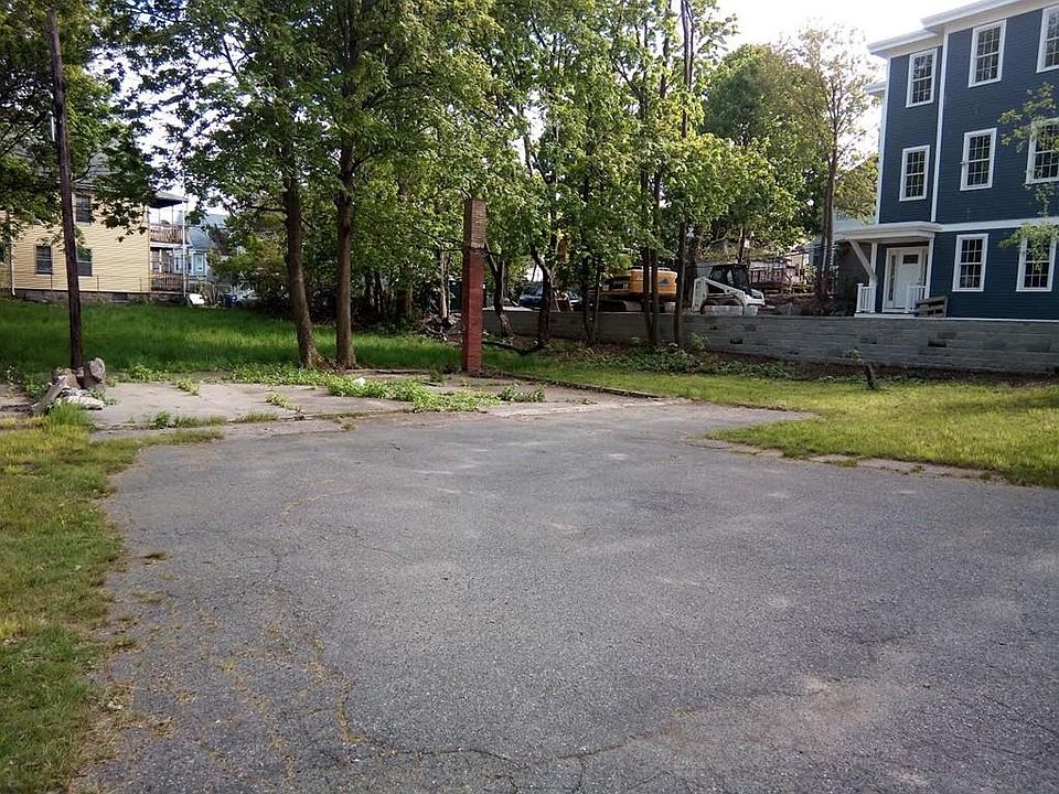 2nd image of 38 Olney St