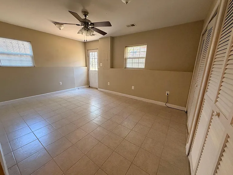 434 Lilac Ter NE — Photo 32