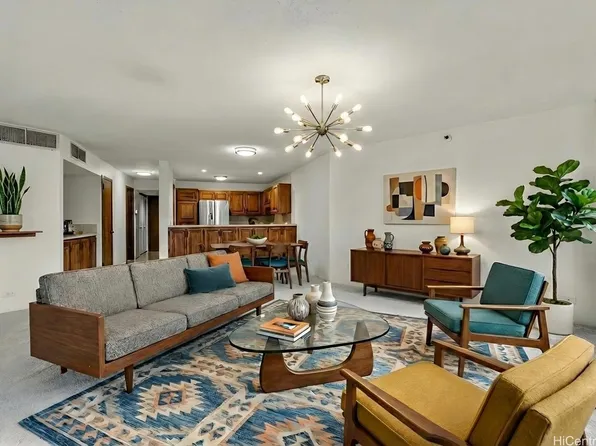 555 Hahaione St APT 3E, Honolulu, HI 96825