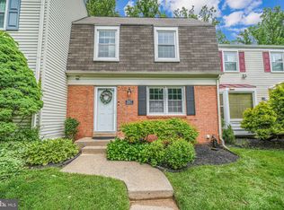 2927 Ellenwood Dr, Fairfax, VA 22031