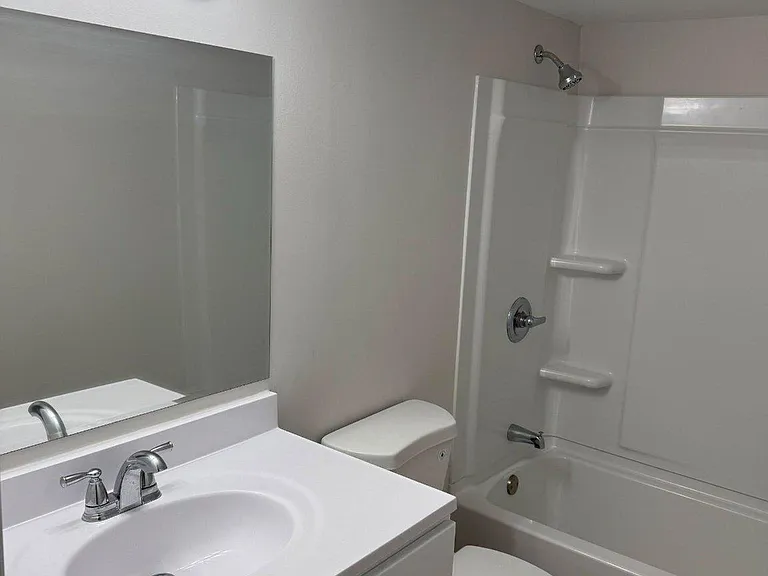 505 Meadow Woods Ln — Photo 8