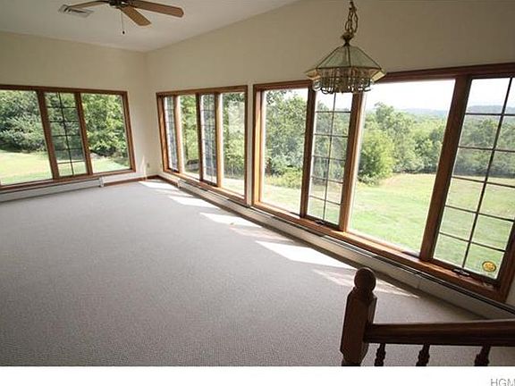 5th image of 10 Judson Ln
