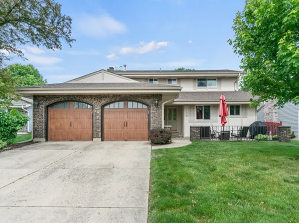 150 Cambridge Ln, Bloomingdale, IL 60108