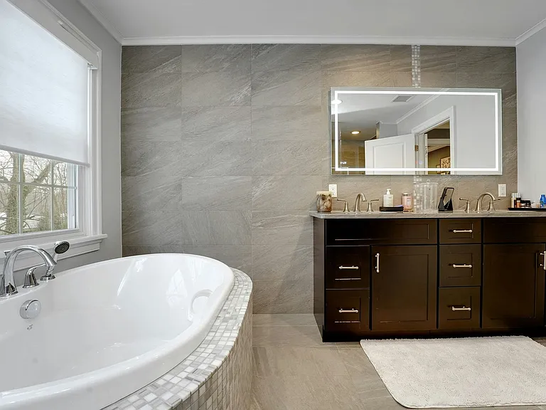 41 Fairview Ave — Photo 46