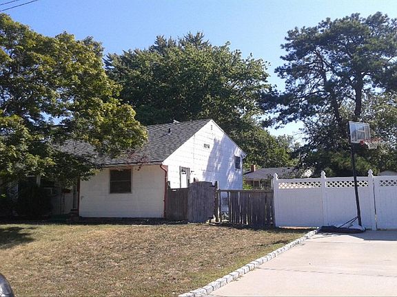 4th image of 193 Westwood Dr