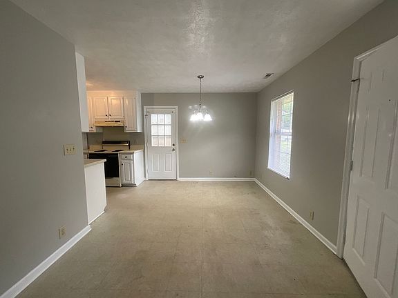 5th image of 124 Brainerd Ave