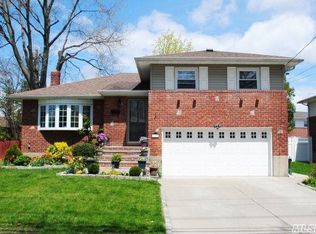2895 Anderson St, Wantagh, NY 11793