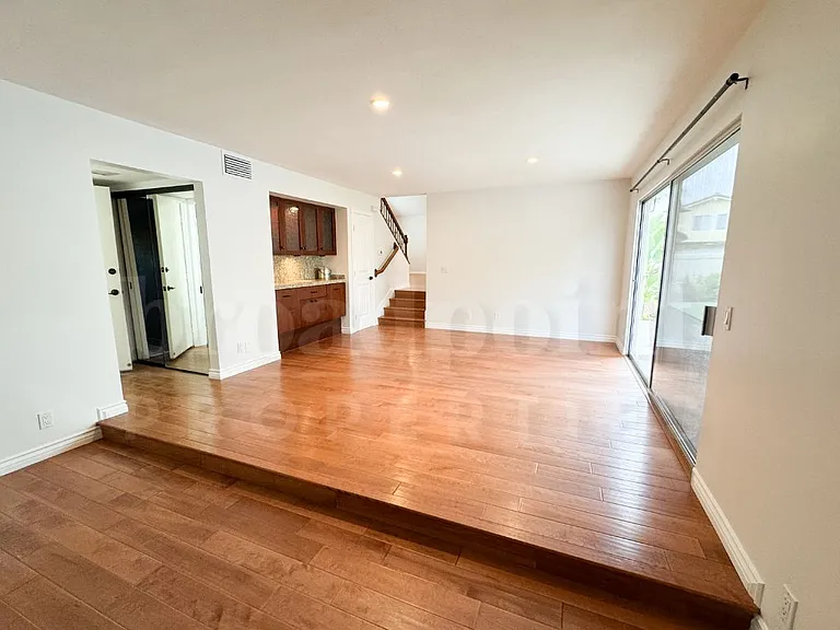 203 Chapalita Dr — Photo 8