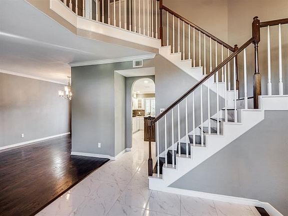 3rd image of 609 Hidden Oak Ct