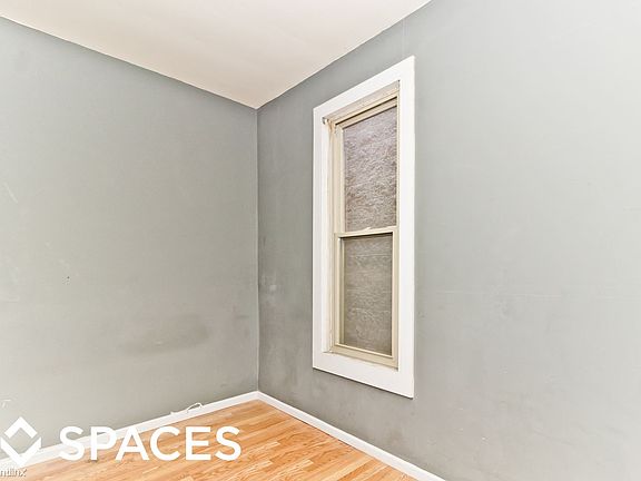 5th image of 1014 N Paulina St APT 2F