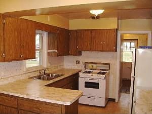 4th image of 10025 S Central Park Ave